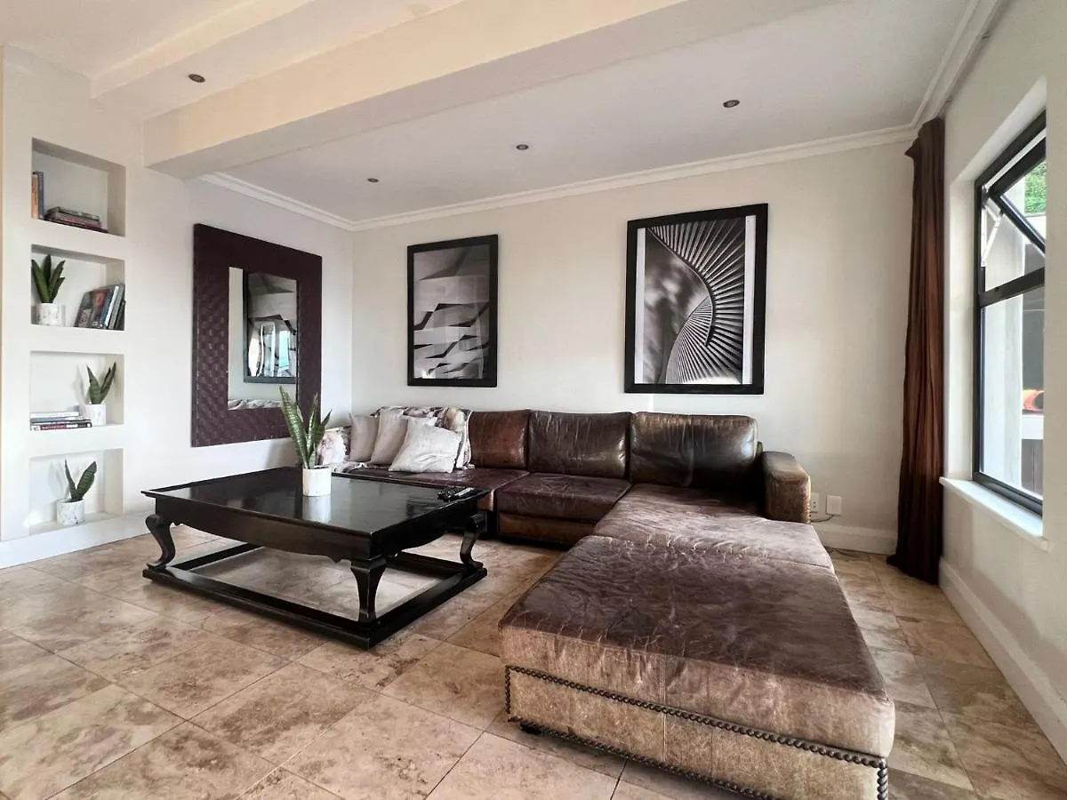 Bed & Breakfast Villa La Vida Cape Town